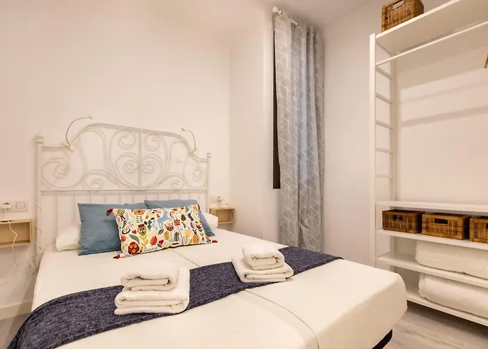 Pere Serafi 2 Bedroom Apartment